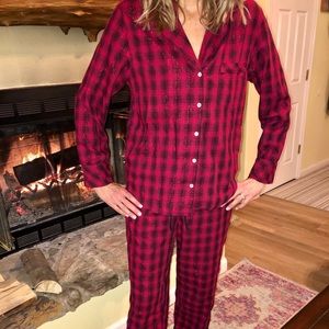 Victoria’s Secret plaid PJ set sz M long length